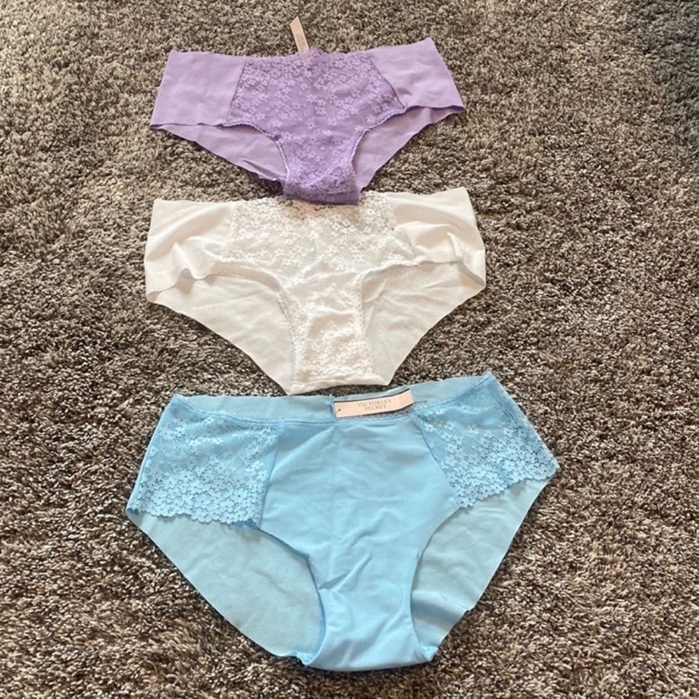 Victoria’s Secret Hiphugger Panties Size Medium